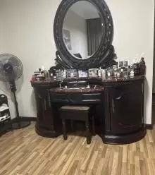 غرفة نوم كاملة مستعملة للبيع