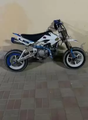 للبيع دراجة نارية مميزة